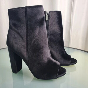 Express Black Faux Suede Peep-Toe Chunky Mid Heel Booties Sz 6